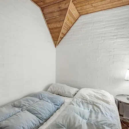Renovated Thatched Pool House By The North Sea For 16 People,