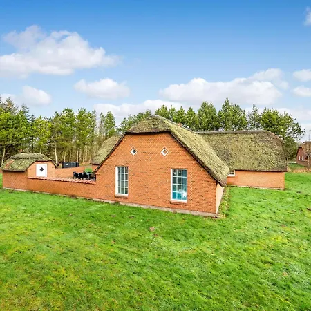 Renovated Thatched Pool House By The North Sea For 16 People, *
