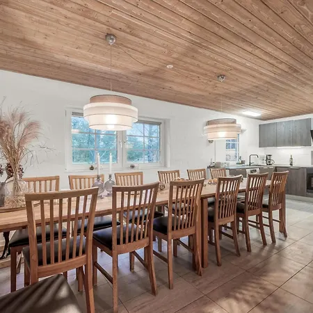 Renovated Thatched Pool House By The North Sea For 16 People, Ulfborg