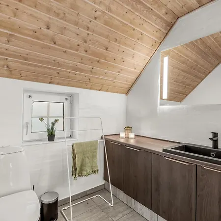 Renovated Thatched Pool House By The North Sea For 16 People, Holiday home